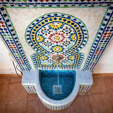 Puerta De La Luna Guest house 2*